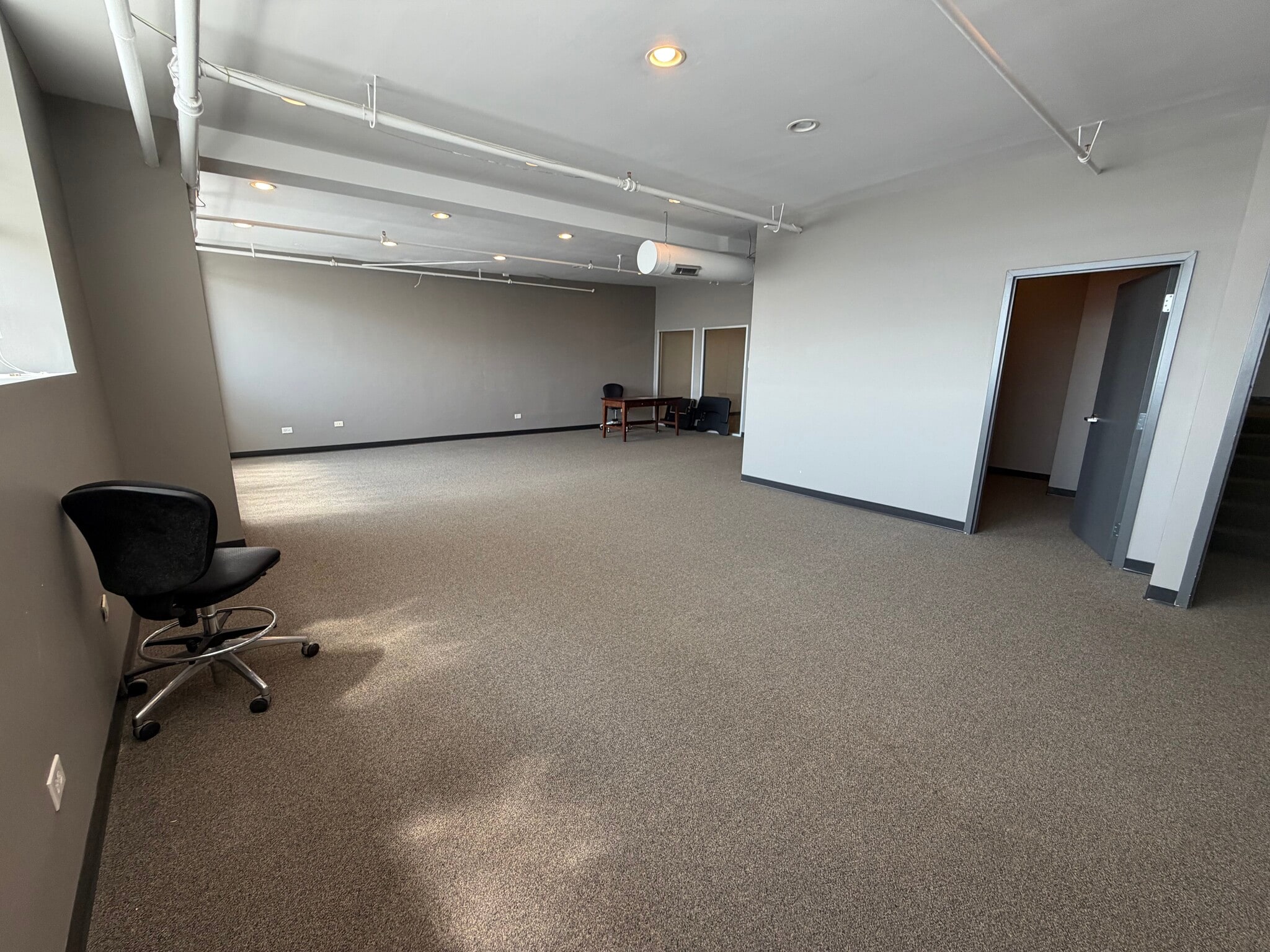 8100-8180 N McCormick Blvd, Skokie, IL for lease Interior Photo- Image 1 of 5