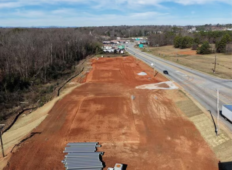 4696 Augusta Rd, Greenville, SC for lease - Building Photo - Image 2 of 3
