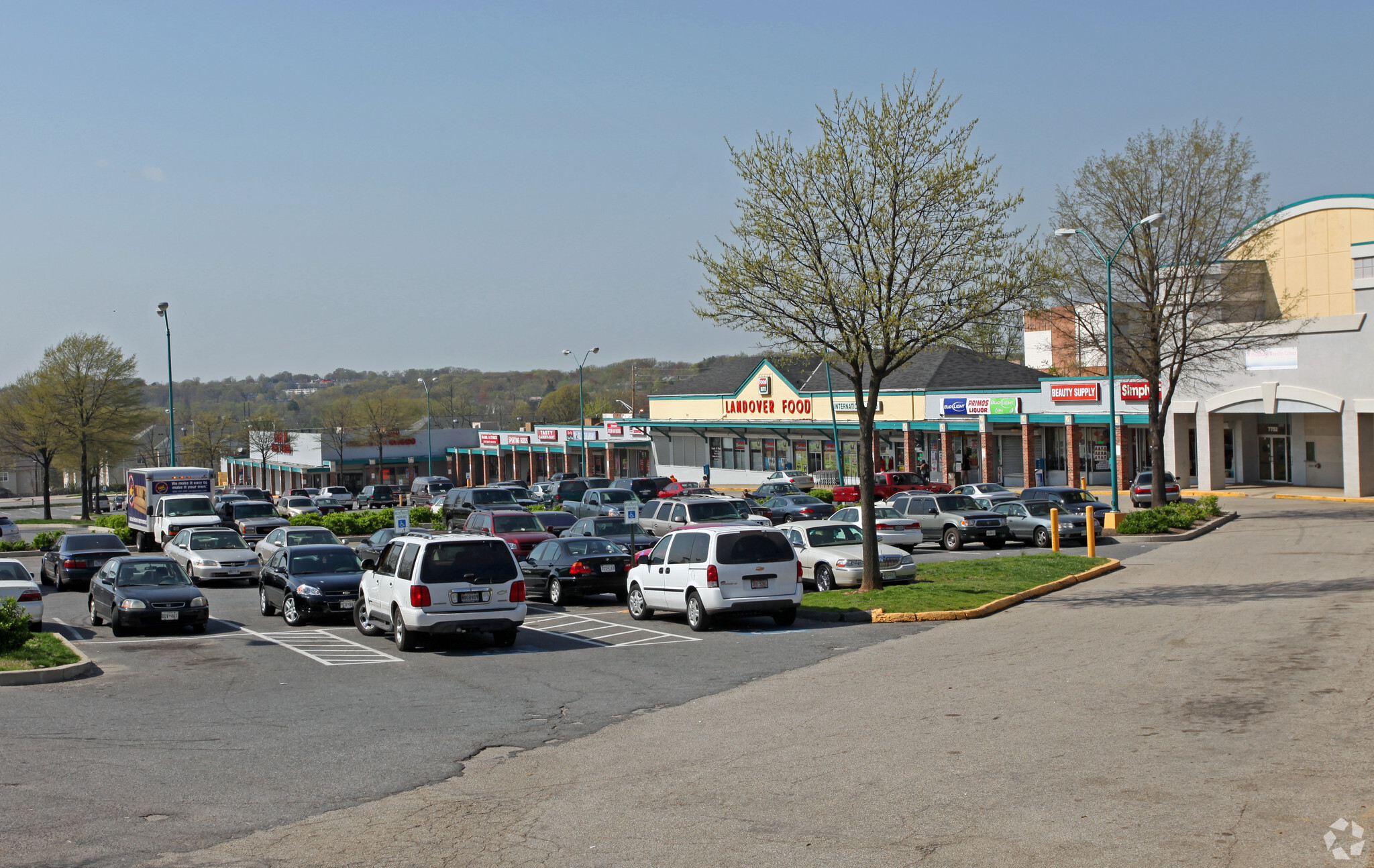 7700-7778 Landover Rd, Hyattsville, MD à louer Photo du b timent- Image 1 de 10