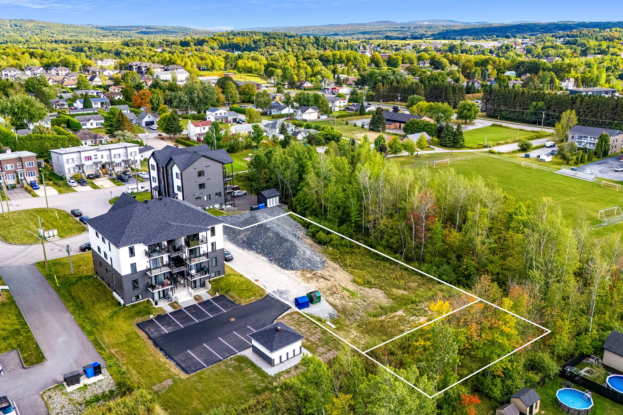 46 Rue Armande-Biron, Sherbrooke, QC à vendre Photo principale- Image 1 de 4