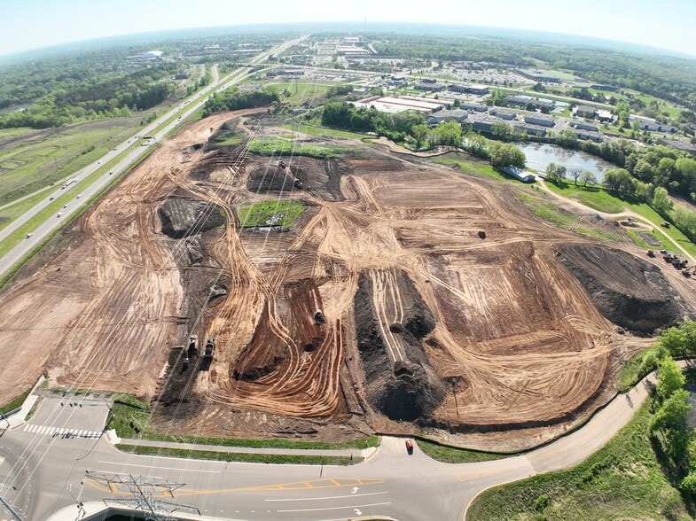 5651 Manning Ave N, Lake Elmo, MN for lease - Aerial - Image 2 of 5