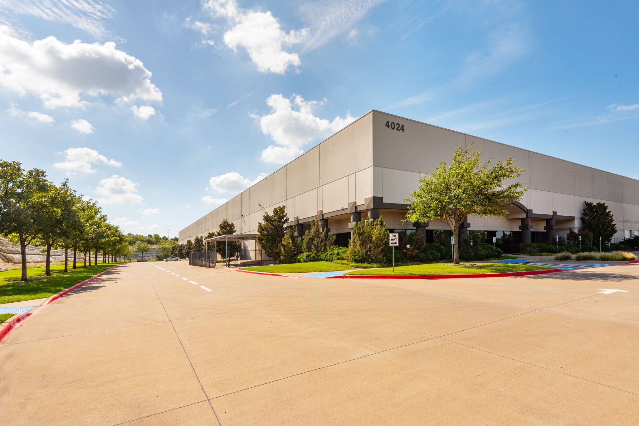 4024 Rock Quarry Rd, Dallas, TX for lease Primary Photo- Image 1 of 9