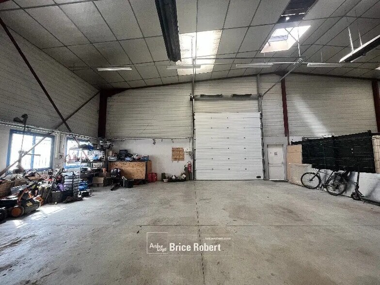 Bureau dans Chassieu à louer - Photo intérieure - Image 2 de 4