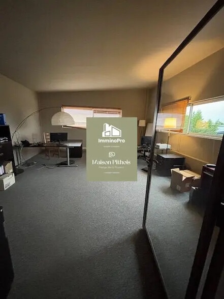 Industrial in Aix-en-Provence for lease - Interior Photo - Image 3 of 5