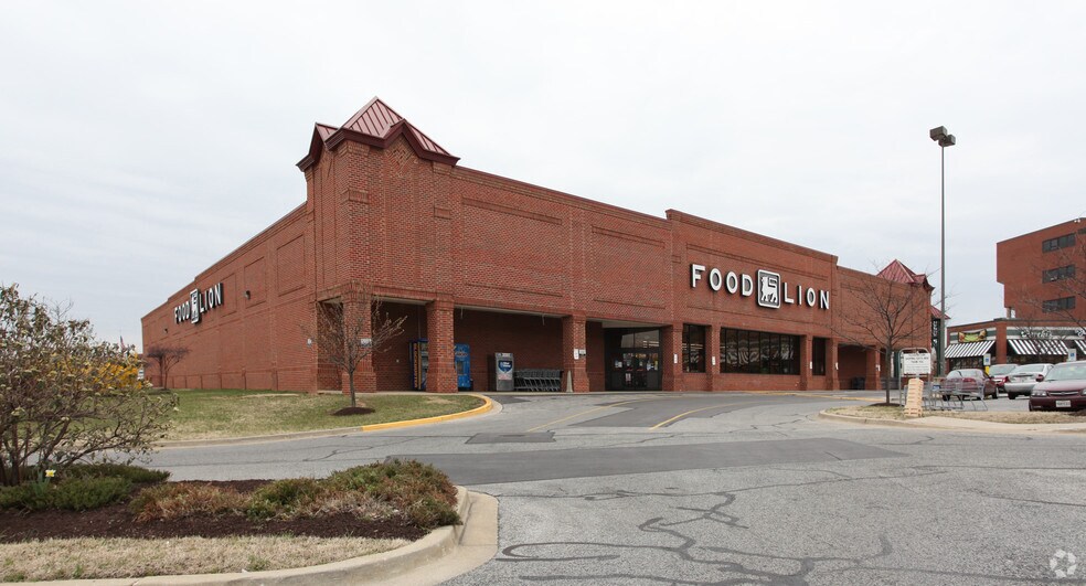 121 N Crain Hwy, Glen Burnie, MD à louer - Photo du bâtiment - Image 2 de 10