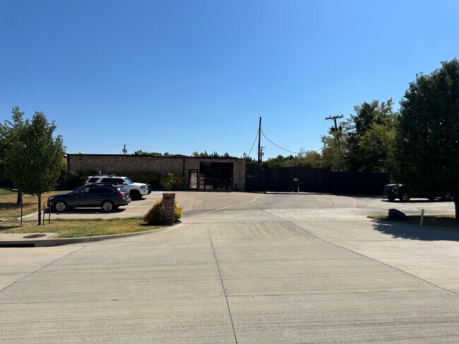 Plus de détails pour 609 S 4th Ave, Mansfield, TX - Industriel à louer