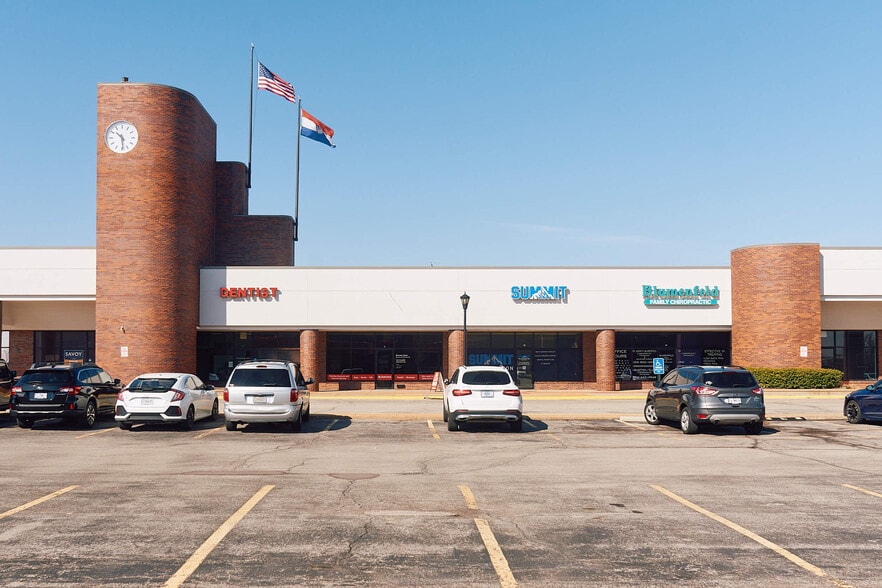 1-40 Ronnie's Plz, Saint Louis, MO for lease - Building Photo - Image 2 of 2