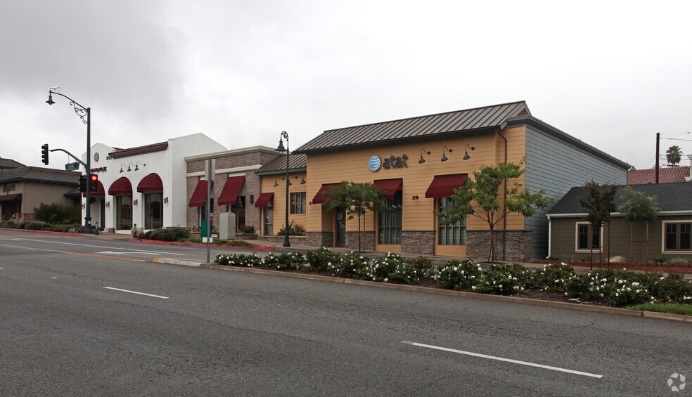 935-965 Foothill Blvd, La Canada, CA à louer - Photo du bâtiment - Image 2 de 3
