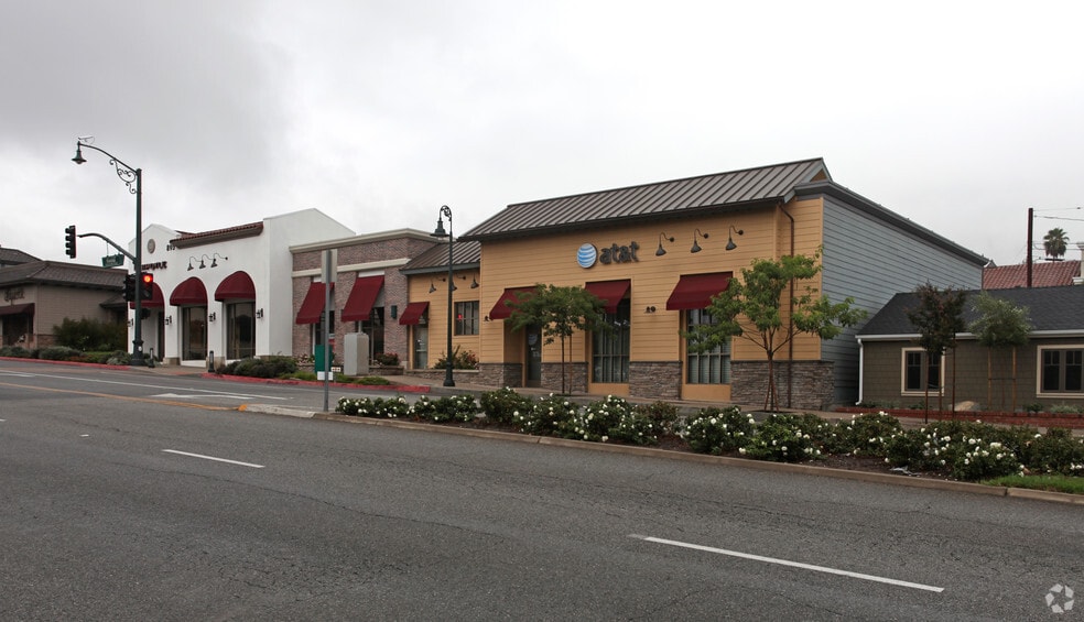 935-965 Foothill Blvd, La Canada, CA à louer - Photo du bâtiment - Image 2 de 3