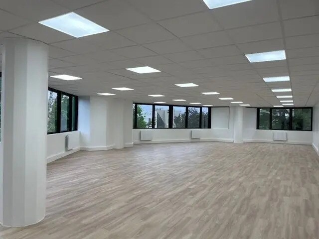 Office in Rosny-sous-Bois for lease Building Photo- Image 1 of 12