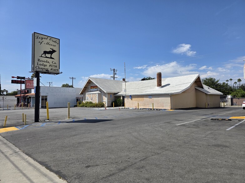 17751 Saticoy St, Reseda, CA for lease - Building Photo - Image 1 of 4
