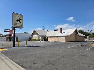 Plus de détails pour 17751 Saticoy St, Reseda, CA - Commerce de détail à louer