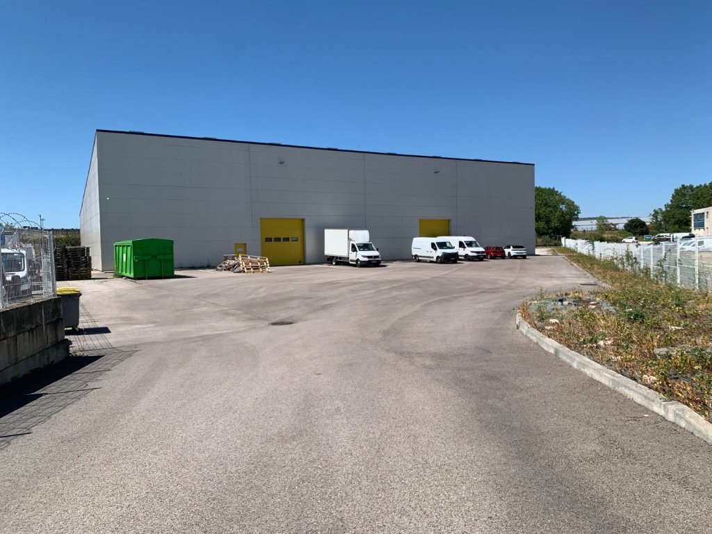Industrial in Longvic for sale Building Photo- Image 1 of 8