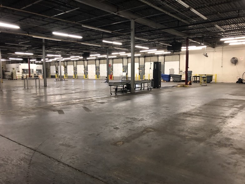 315 Cassell St, Winston-Salem, NC for lease - Interior Photo - Image 2 of 28