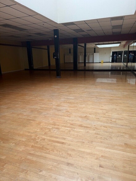 515 5th St, Santa Rosa, CA for lease - Building Photo - Image 2 of 4