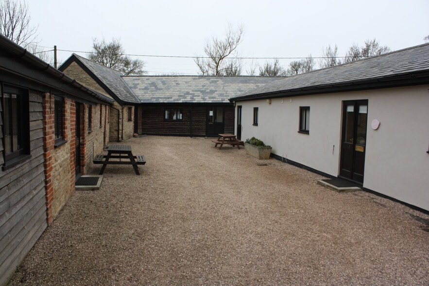 Brittons Ct, Clifton Reynes for lease - Building Photo - Image 3 of 4