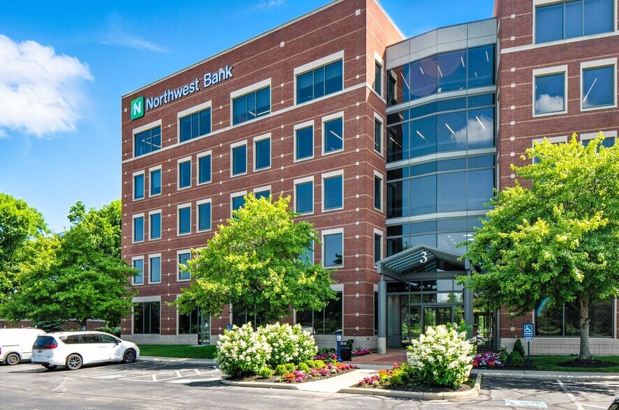 3 Easton Oval, Columbus, OH à louer - Photo du bâtiment - Image 2 de 19