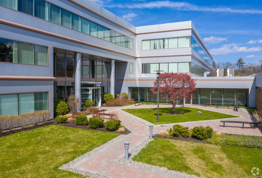 296 Concord Rd, Billerica, MA for sale - Building Photo - Image 3 of 8