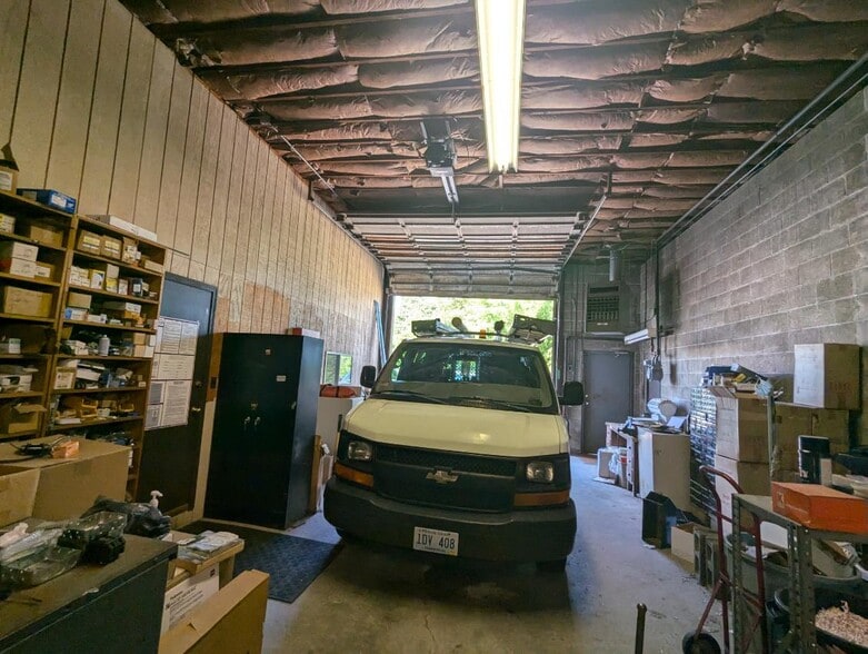21 Pommenville St, Pawtucket, RI for sale - Building Photo - Image 3 of 19