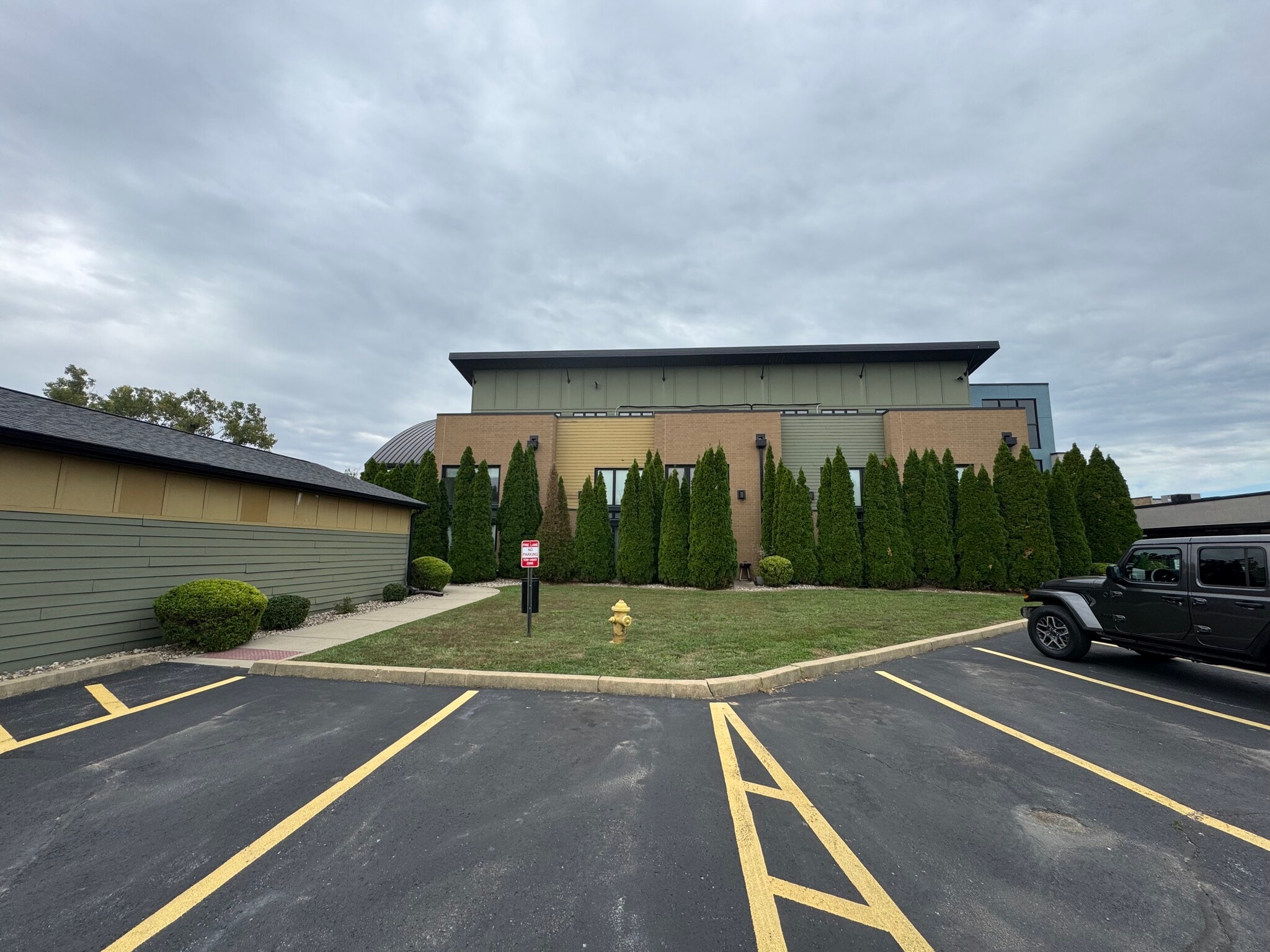 1803 Ramada Blvd, Collinsville, IL for lease Building Photo- Image 1 of 2