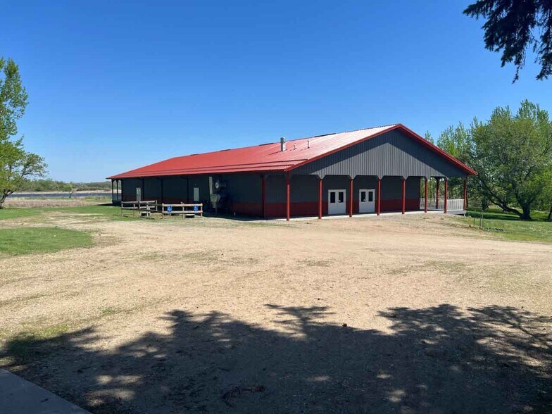 24496 80th Ave N, Hawley, MN à vendre - Photo du bâtiment - Image 3 de 19