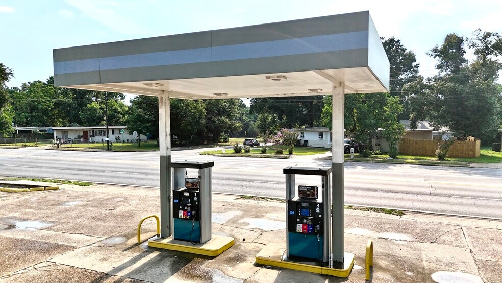 1900 W St, Pensacola, FL à vendre - Photo du bâtiment - Image 2 de 12