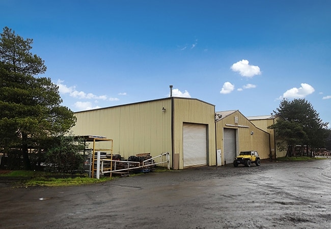 18650 SW Pacific Hwy, Tualatin, OR for lease - Primary Photo - Image 1 of 18