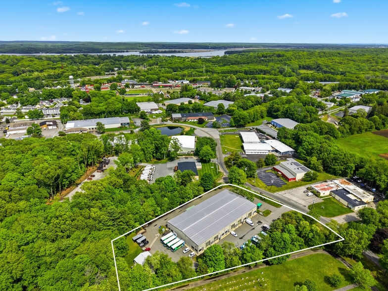 17 Industrial Park, Centerbrook, CT à vendre - Photo du bâtiment - Image 3 de 16