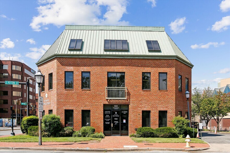 1501 Duke St, Alexandria, VA à vendre - Photo du bâtiment - Image 1 de 77
