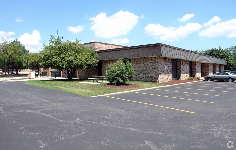 2906-2920 N Arlington Heights Rd, Arlington Heights, IL for lease - Building Photo - Image 2 of 2