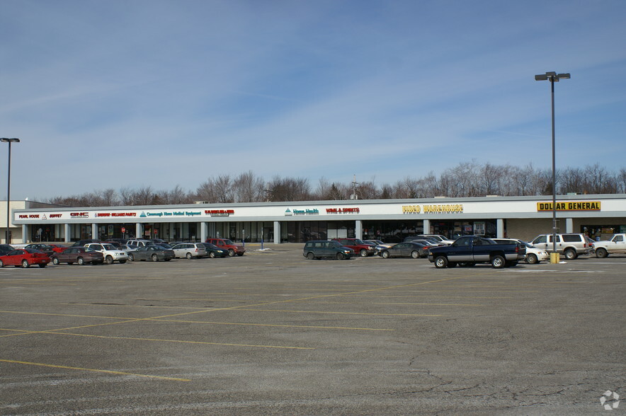 881 Hills Plaza, Ebensburg, PA à louer - Photo principale - Image 1 de 15