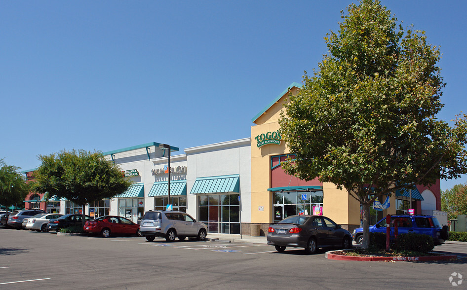 8240-8250 Calvine Rd, Sacramento, CA for lease - Primary Photo - Image 1 of 7