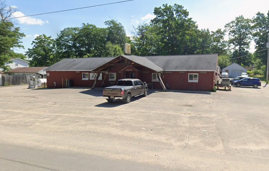 2212 Clear Lake Road, West Branch, MI for sale - Primary Photo - Image 2 of 2