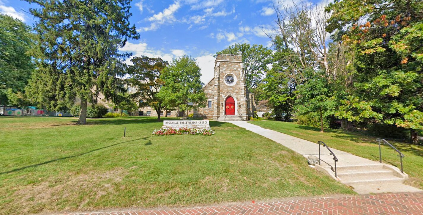215 W Montgomery Ave, Rockville, MD à vendre Photo principale- Image 1 de 8