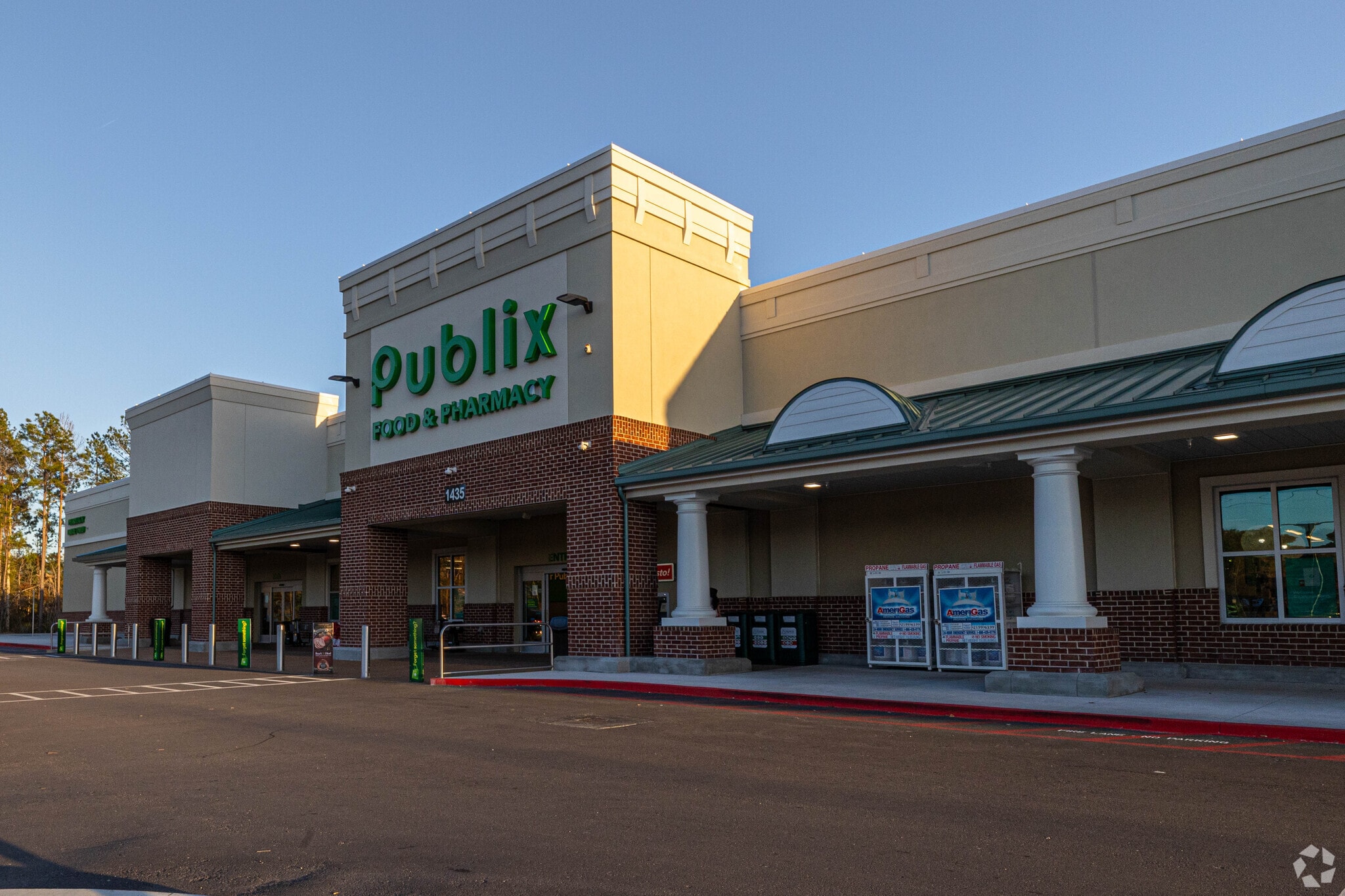 1435 E Oglethorpe Hwy, Hinesville, GA for lease Primary Photo- Image 1 of 5