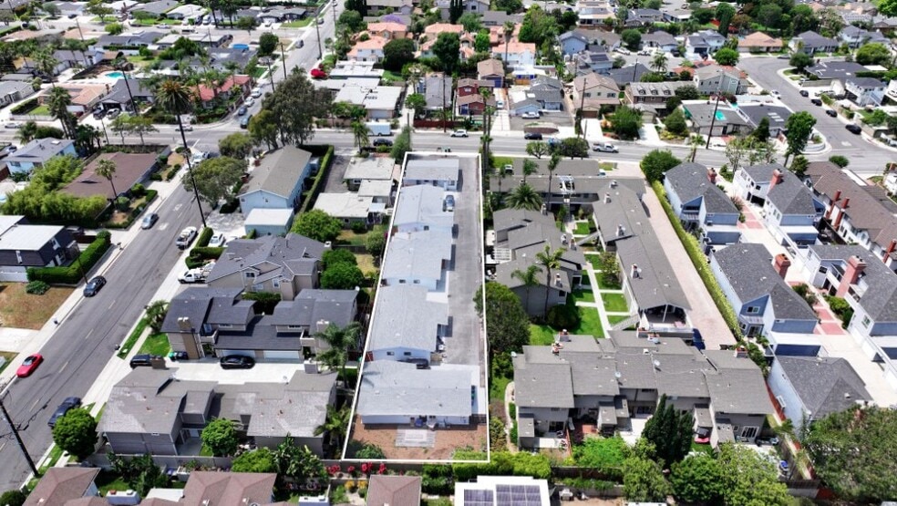 2422 Santa Ana Ave, Costa Mesa, CA for sale - Building Photo - Image 1 of 12