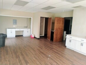 705 N Greenville Ave, Allen, TX à louer Photo intérieure- Image 1 de 11