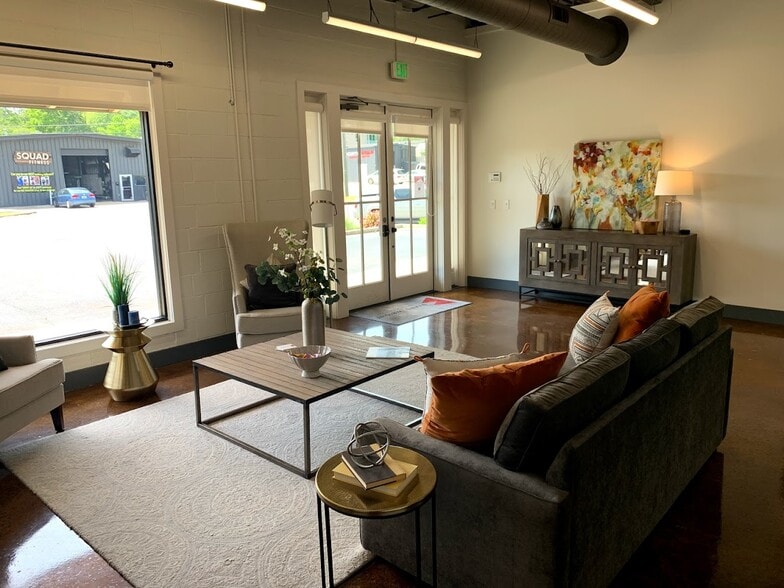 1701 28th Ave S, Homewood, AL à vendre - Photo du bâtiment - Image 2 de 17