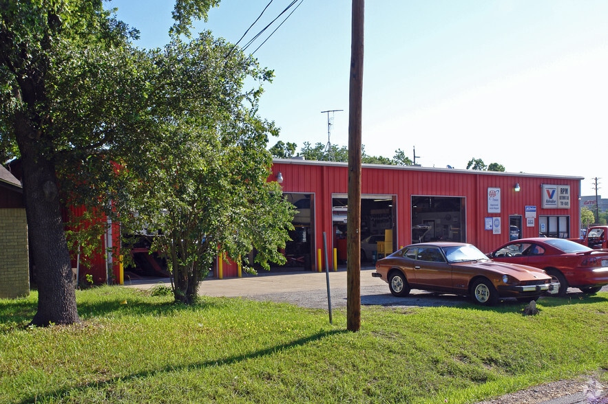 8614 Beverly Hill Ln, Houston, TX for sale - Building Photo - Image 2 of 2