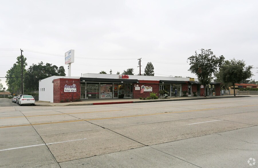 122-130 E Foothill Blvd, Arcadia, CA à louer - Photo principale - Image 3 de 12