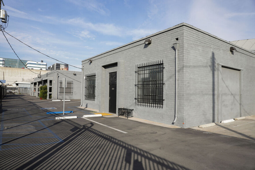 10301 S La Cienega Blvd, Los Angeles, CA for lease - Building Photo - Image 3 of 12