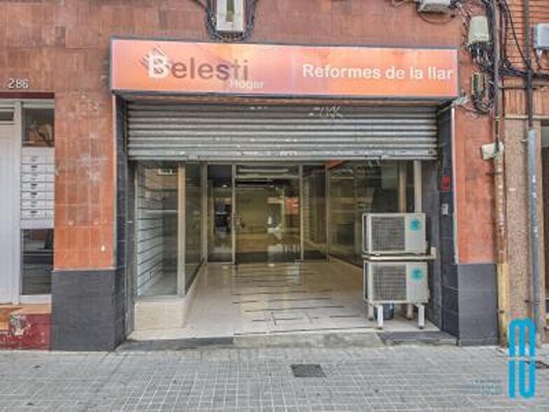 Immeuble residentiel dans Badalona, Barcelona à vendre - Photo du bâtiment - Image 2 de 3