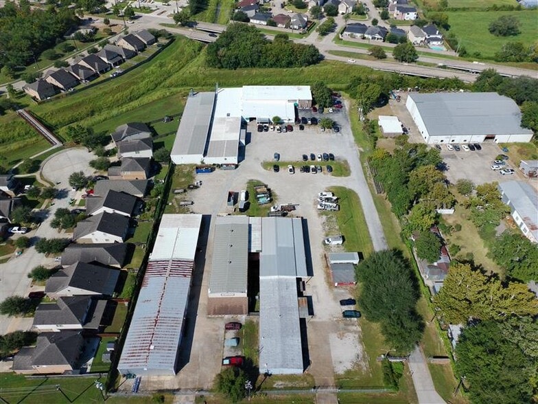 Easthaven Portfolio portfolio of 4 properties for sale on LoopNet.ca - Building Photo - Image 3 of 4