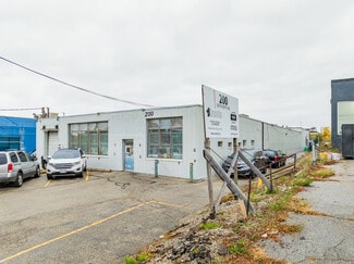 Plus de détails pour 200 Bentworth Ave, Toronto, ON - Industriel à vendre