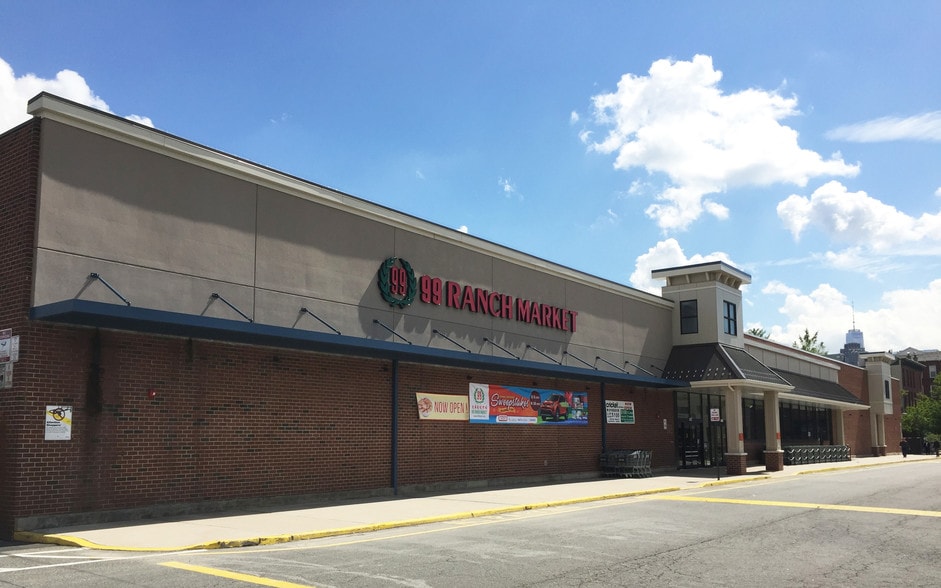 402-436 Grand St, Jersey City, NJ for lease - Building Photo - Image 1 of 5