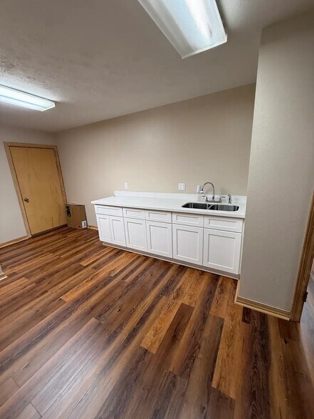 409 W 21st Ave, Covington, LA à louer - Photo du bâtiment - Image 3 de 8