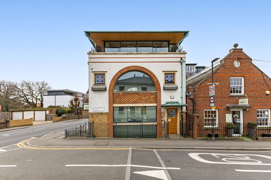 87 Ridgway, London for sale - Primary Photo - Image 1 of 4