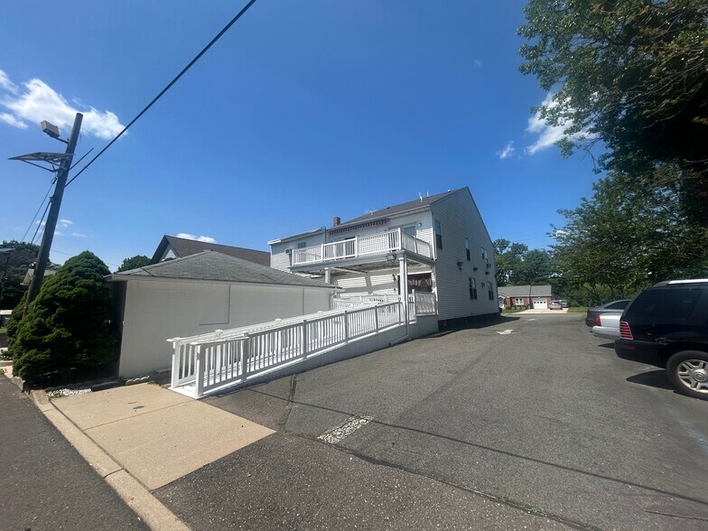 214 W Front St, Florence, NJ à vendre - Photo du bâtiment - Image 2 de 5