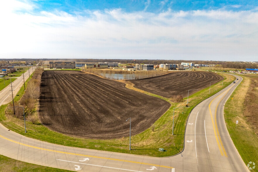 1100 S Dayton Ave, Ames, IA for sale - Building Photo - Image 1 of 5