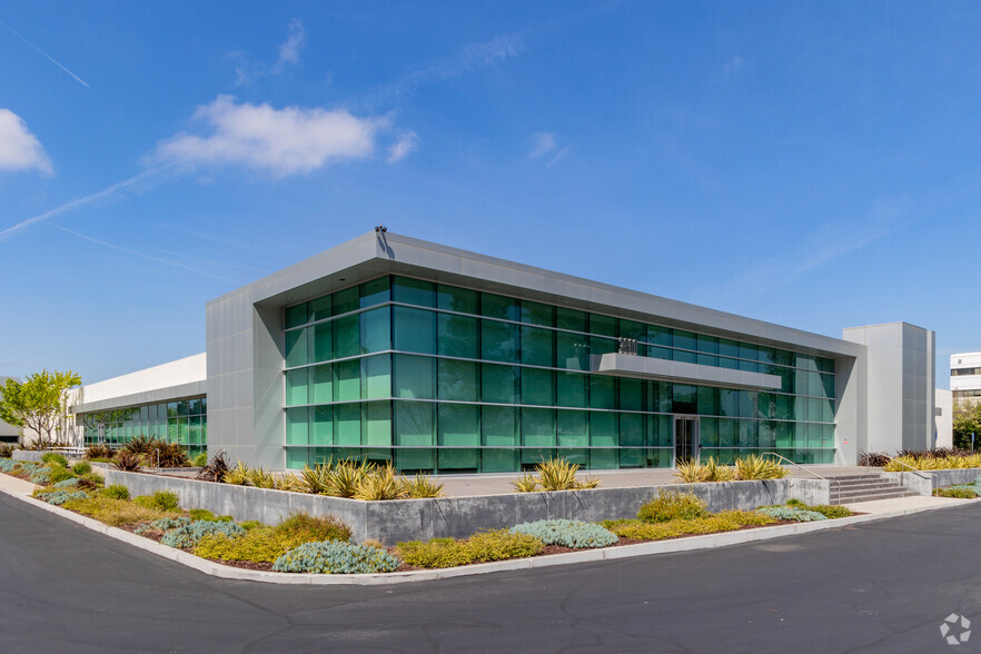 3600 Peterson Way, Santa Clara, CA for lease - Building Photo - Image 1 of 11